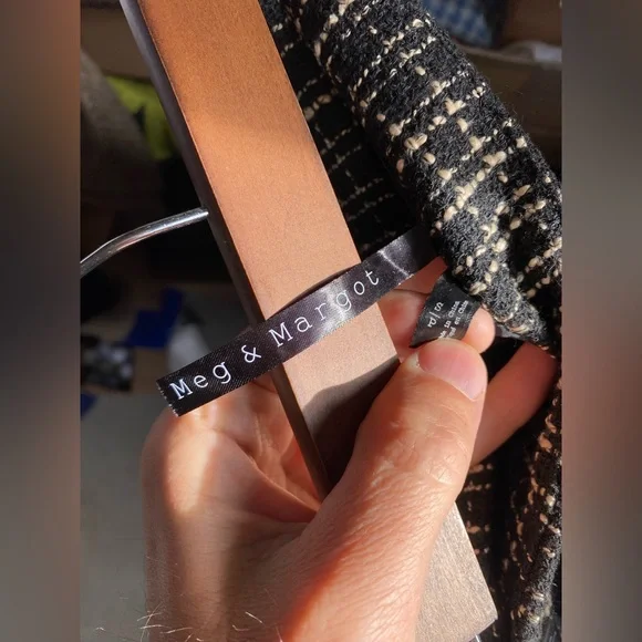 Skirt - Picture 4 of 4